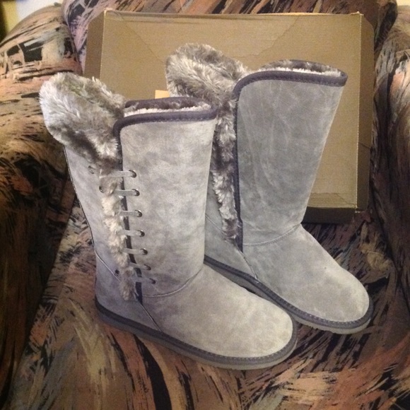 Boots - Picture 2 of 2